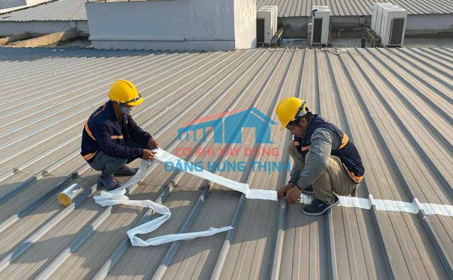 Chống dột mái tôn tại Quận 11