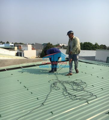 Chống dột mái tôn tại Quận 5