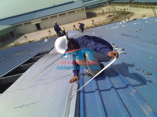 Chống dột mái tôn tại Quận 7