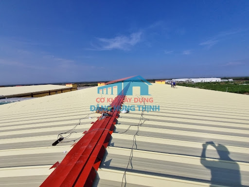 Đơn vị thi công lắp đặt mái tôn - thay mái tôn nhà xưởng tại Bình Dương