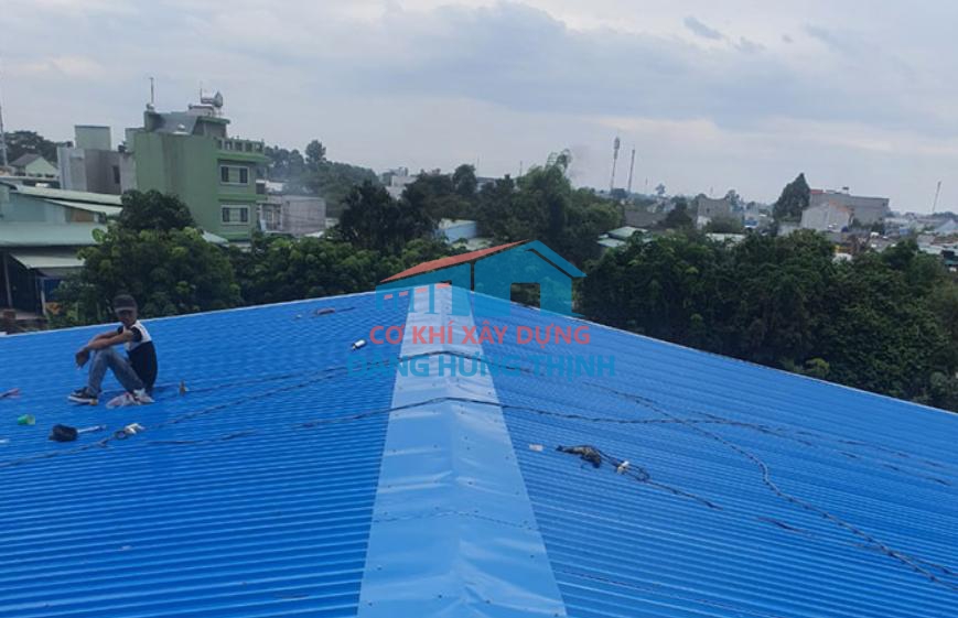 Đơn vị thi công lắp đặt mái tôn - thay mái tôn nhà xưởng tại Bình Phước