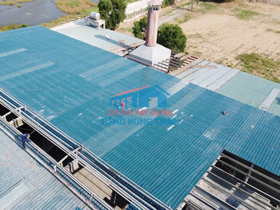 Đơn vị thi công lắp đặt mái tôn - thay mái tôn nhà xưởng tại Đức Hòa Long An