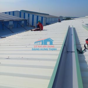 Thi công lắp đặt máng xối kho xưởng tại Bình Dương