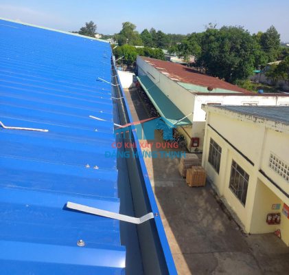Thi công lắp đặt máng xối kho xưởng tại Đồng Nai