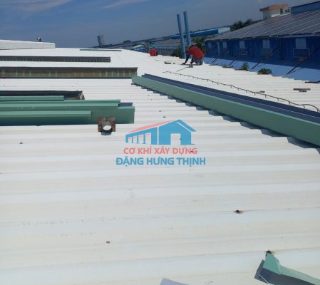 Thi công lắp đặt máng xối kho xưởng tại Đức Hòa Long An