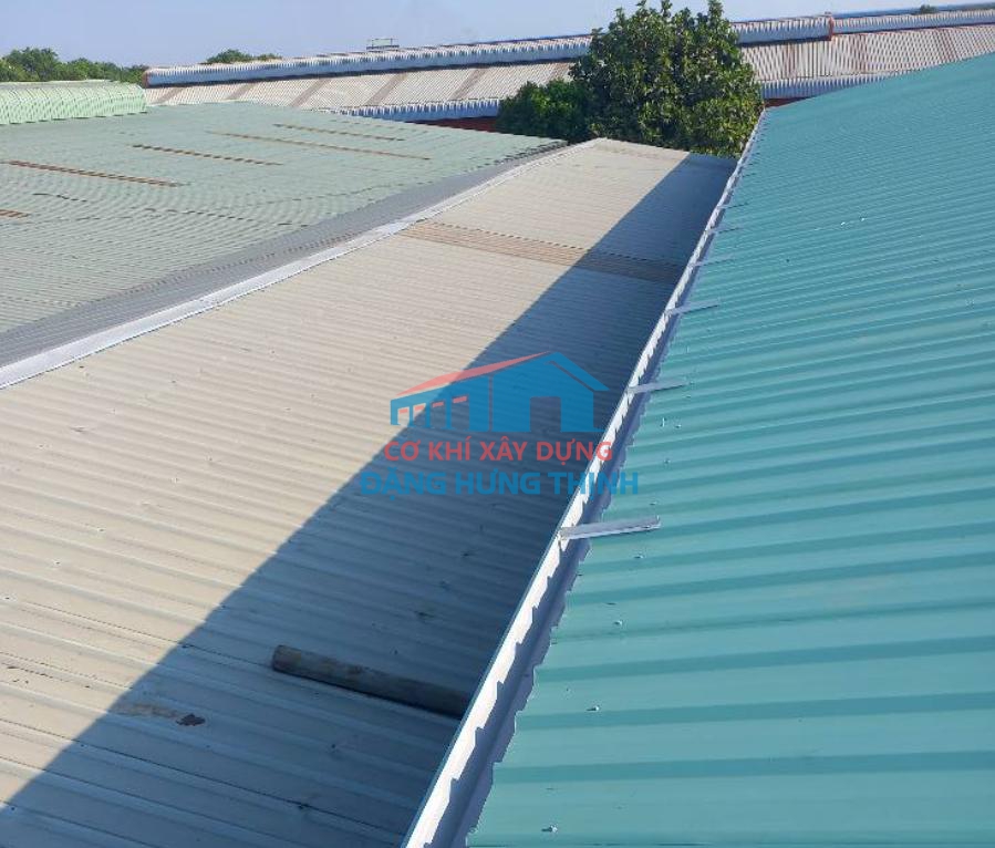 Thi công lắp đặt máng xối kho xưởng tại Tân Uyên Bình Dương