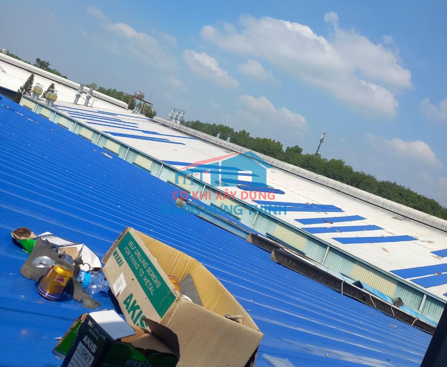 Thi công lắp đặt máng xối kho xưởng tại Trảng Bom Đồng Nai